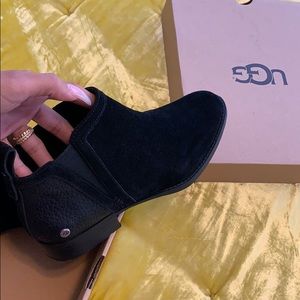 UGG ANKLE BOOT